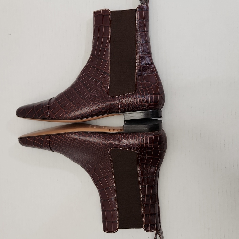 Chic Crocodile-Embossed Ankle Boots in Brown - Picture 5 of 8